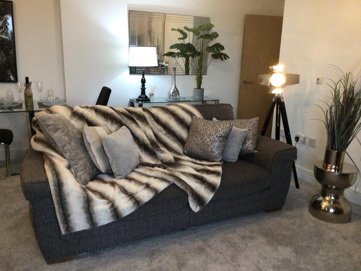 Luxurious River View Apartment With Terrace Worcester Luaran gambar