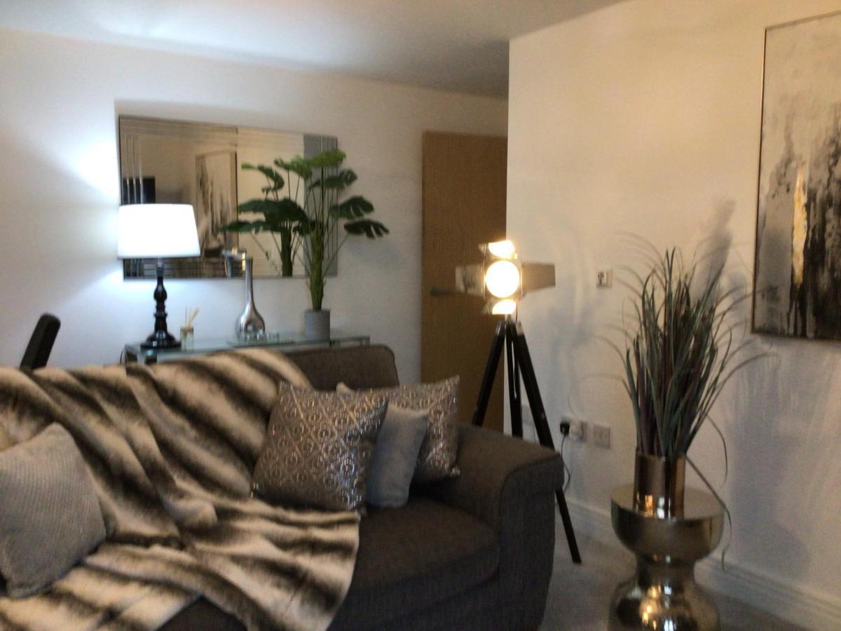 Luxurious River View Apartment With Terrace Worcester Luaran gambar