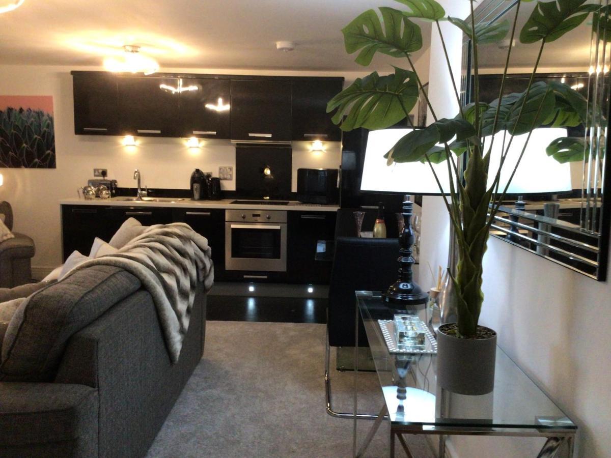 Luxurious River View Apartment With Terrace Worcester Luaran gambar