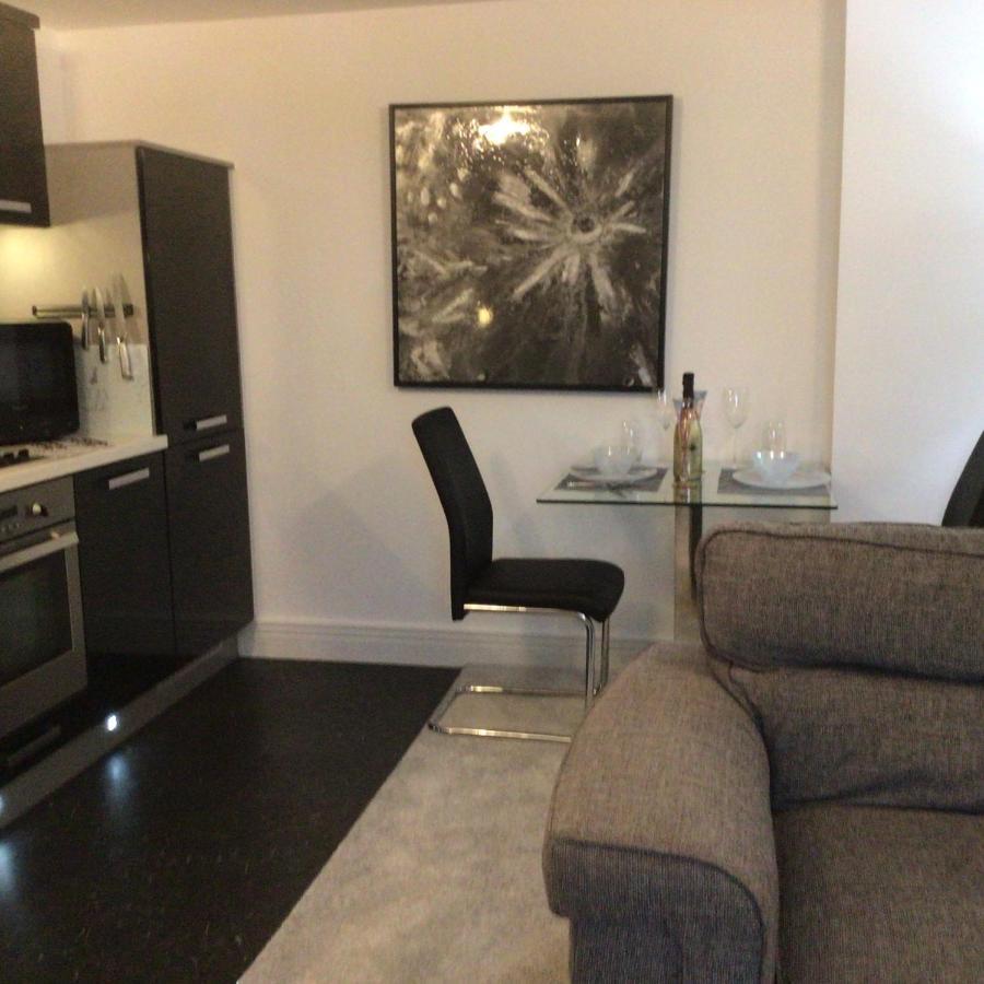 Luxurious River View Apartment With Terrace Worcester Luaran gambar