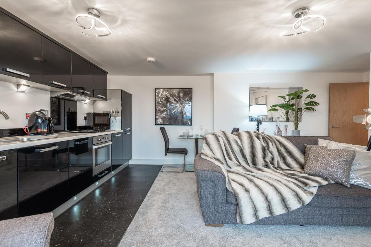 Luxurious River View Apartment With Terrace Worcester Luaran gambar