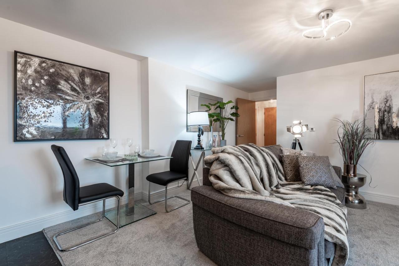 Luxurious River View Apartment With Terrace Worcester Luaran gambar