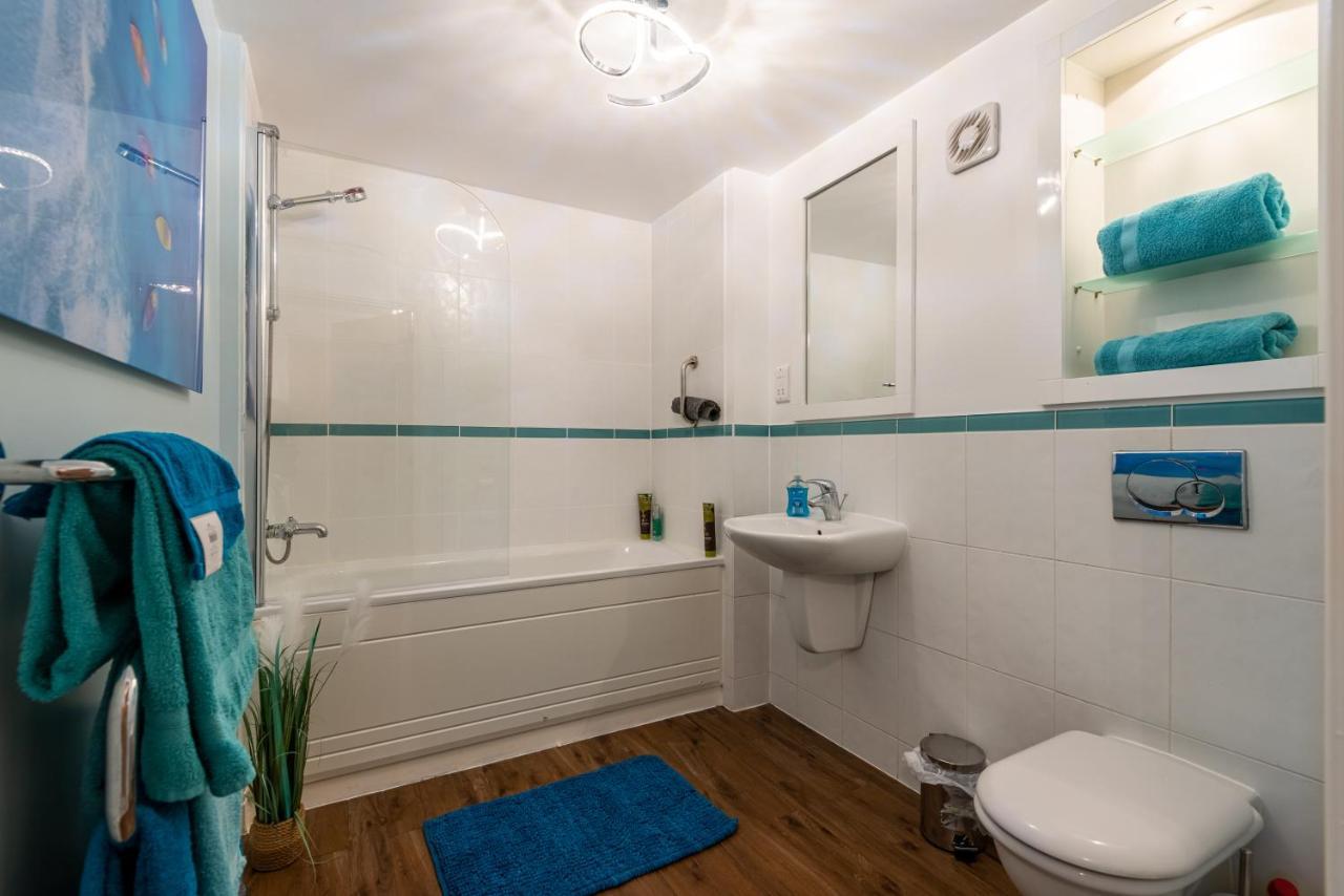 Luxurious River View Apartment With Terrace Worcester Luaran gambar